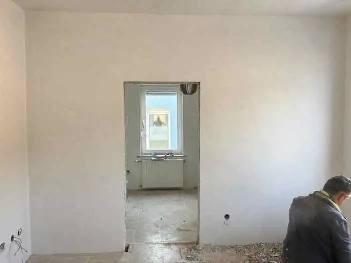 Innenraum vor vorbereitetem Rückbau